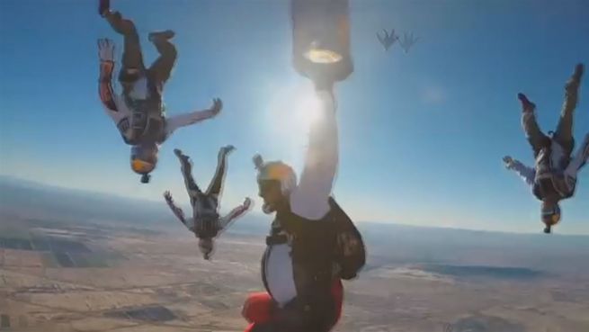 go to Rasant: Basejumper zeigen beeindruckende Formationen